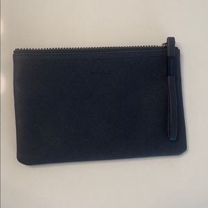 Lululemon clutch